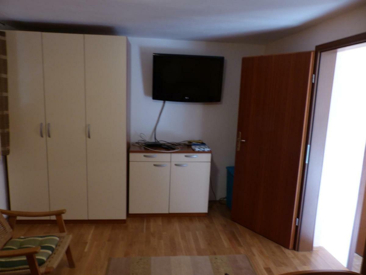 Apartment Ana Krnica Luaran gambar