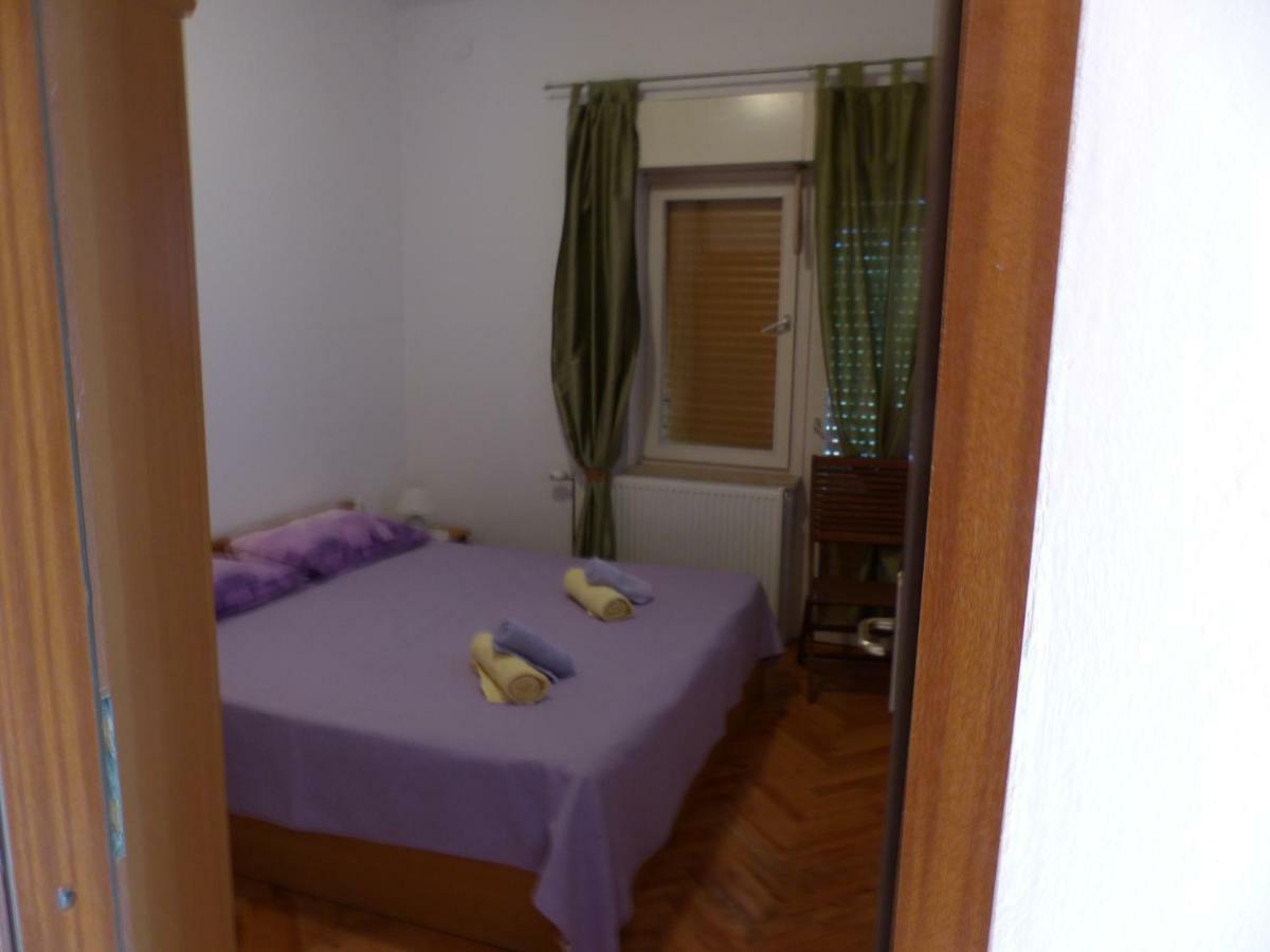 Apartment Ana Krnica Luaran gambar