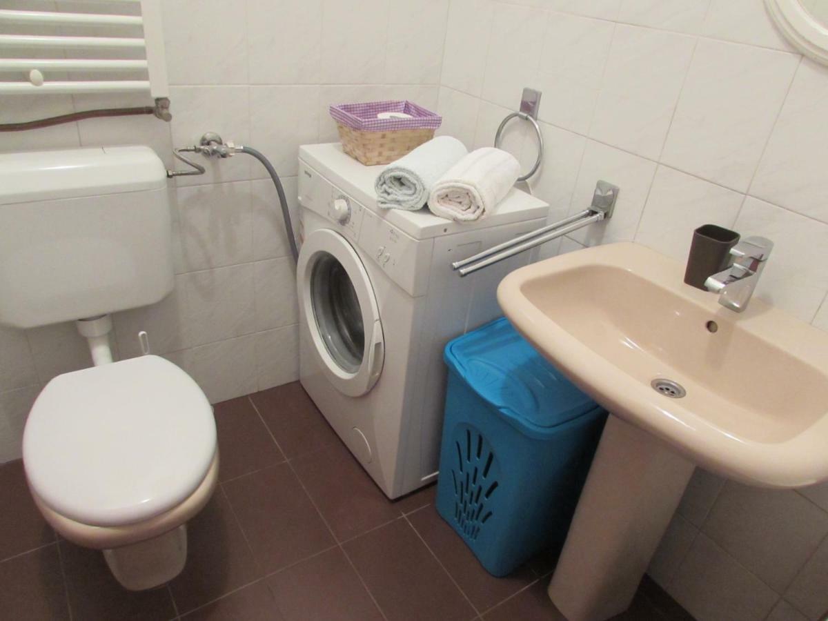Apartment Ana Krnica Luaran gambar